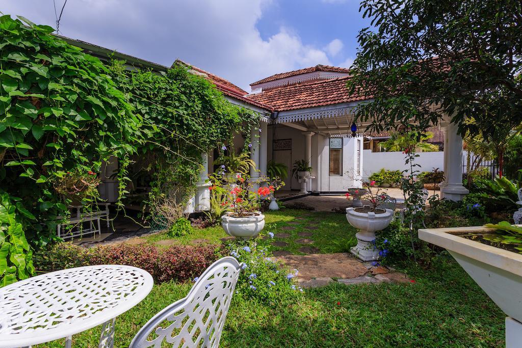 Villa Blanco Dehiwala-Mount Lavinia Екстериор снимка
