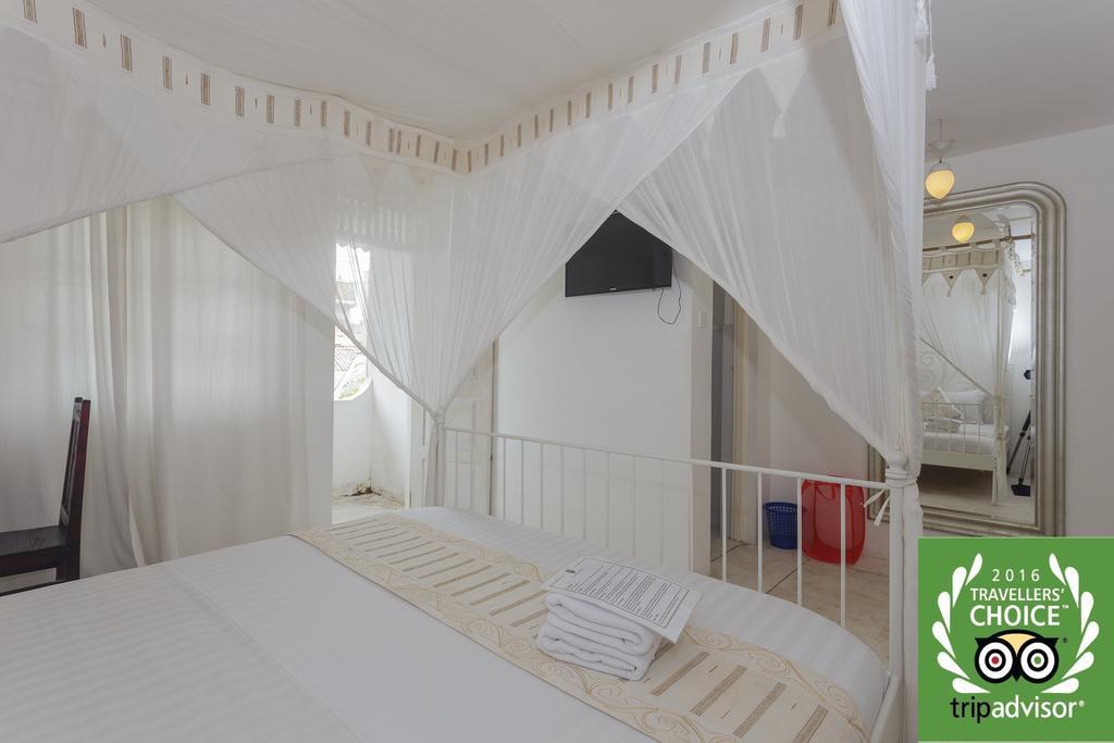 Villa Blanco Dehiwala-Mount Lavinia Екстериор снимка