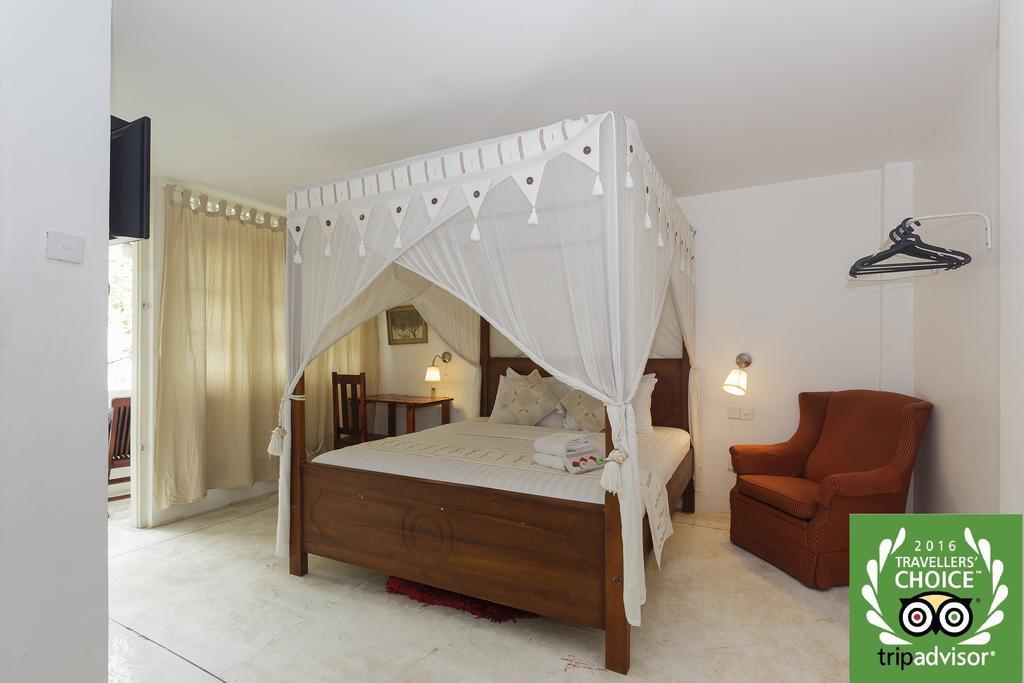Villa Blanco Dehiwala-Mount Lavinia Екстериор снимка