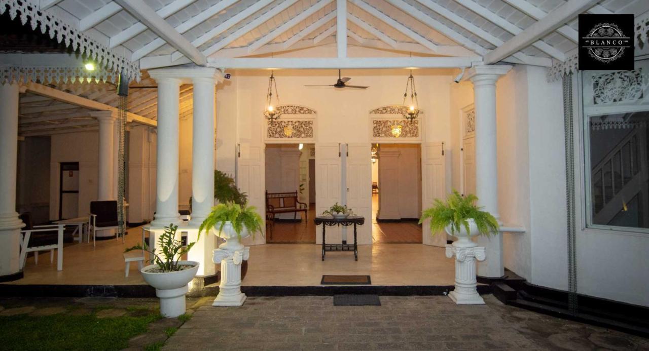 Villa Blanco Dehiwala-Mount Lavinia Екстериор снимка
