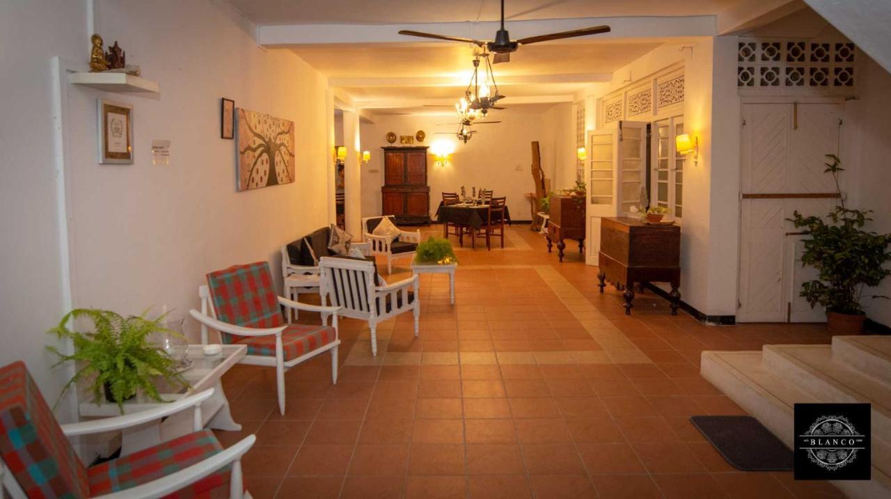 Villa Blanco Dehiwala-Mount Lavinia Екстериор снимка