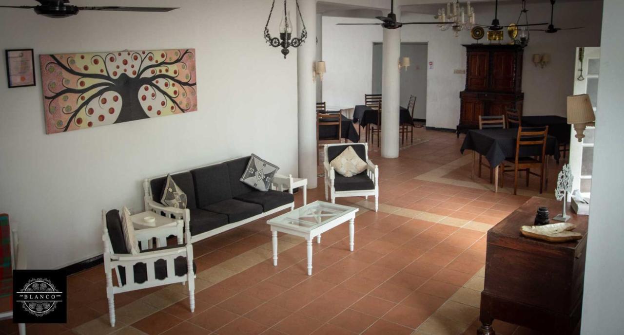 Villa Blanco Dehiwala-Mount Lavinia Екстериор снимка